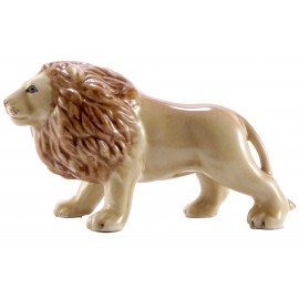 Löwe stehend aus Keramik/ Porzellan - faire Handarbeit